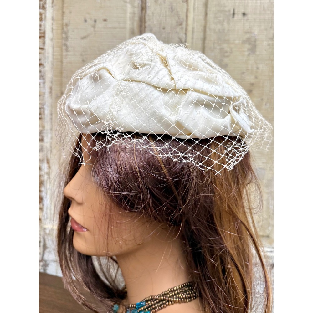 Vintage Ivory Satin Pillbox Hat with Veil Bridal Special Occasion - Picture 4 of 17